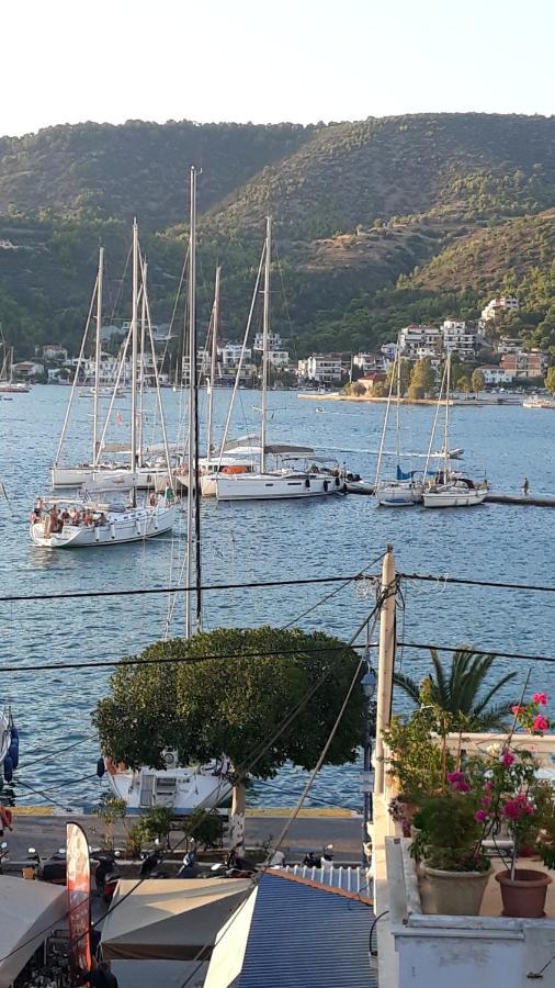 Neoclassical Manor House Poros Town Extérieur photo