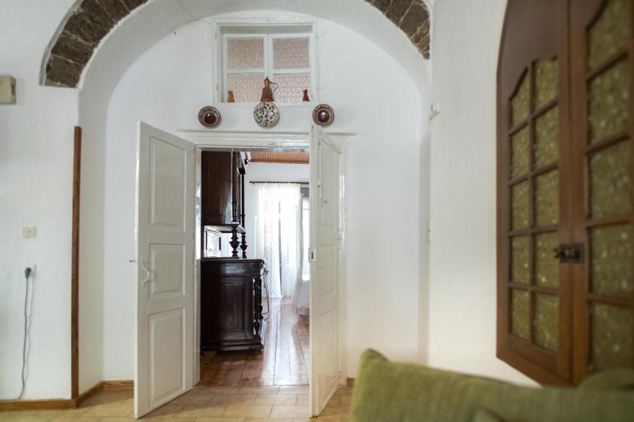 Neoclassical Manor House Poros Town Extérieur photo